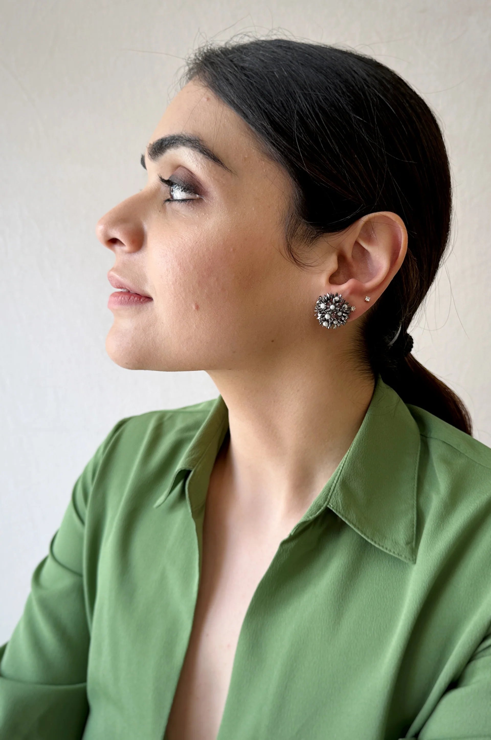 Sunshine Mini Pearl Studs - Black