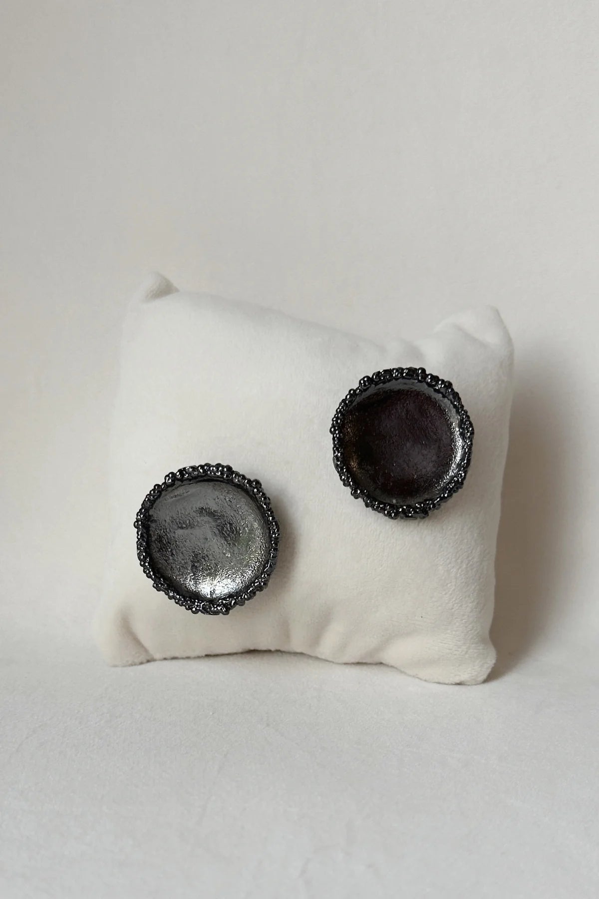 Crater Earrings Black