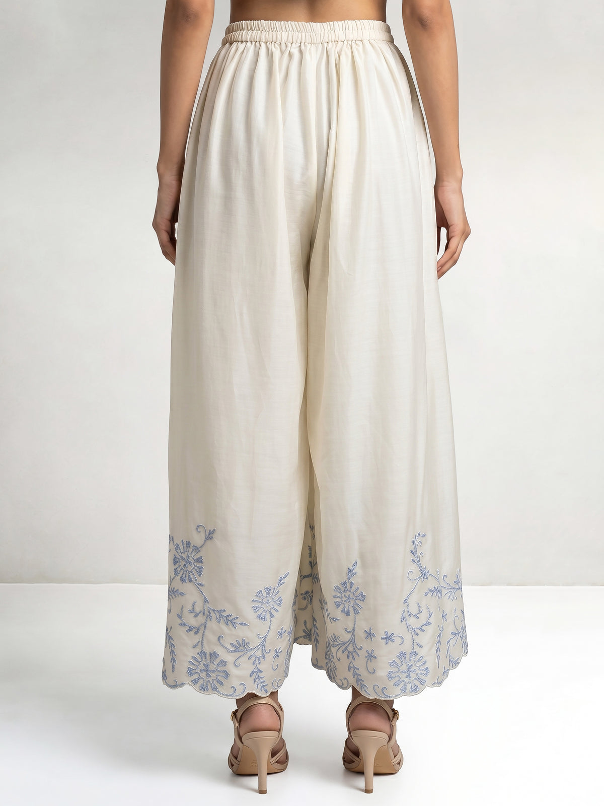 Daisy Blue Embroidery Co-Ord Set
