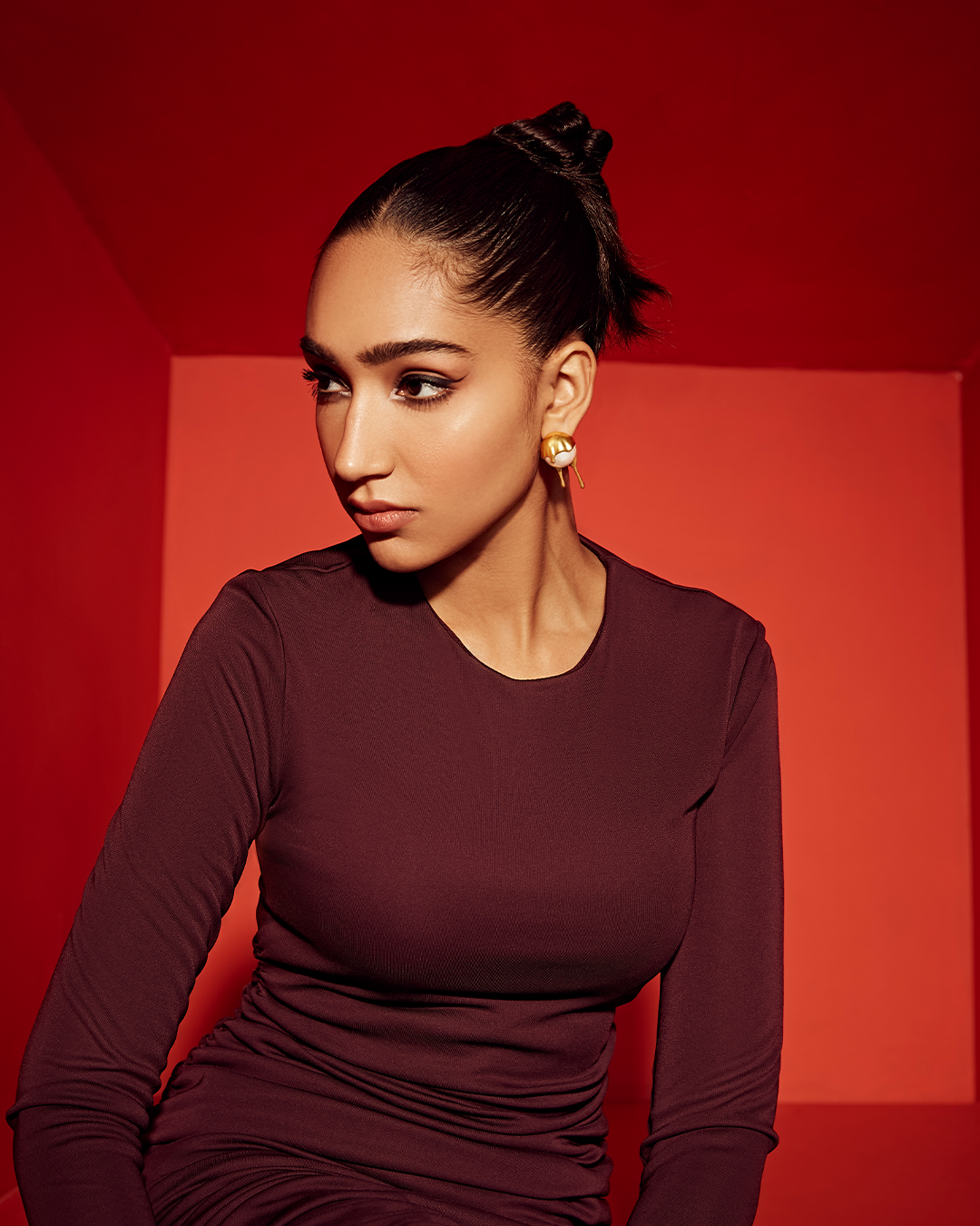 Contemporary gold studs from Anaash on Bliora