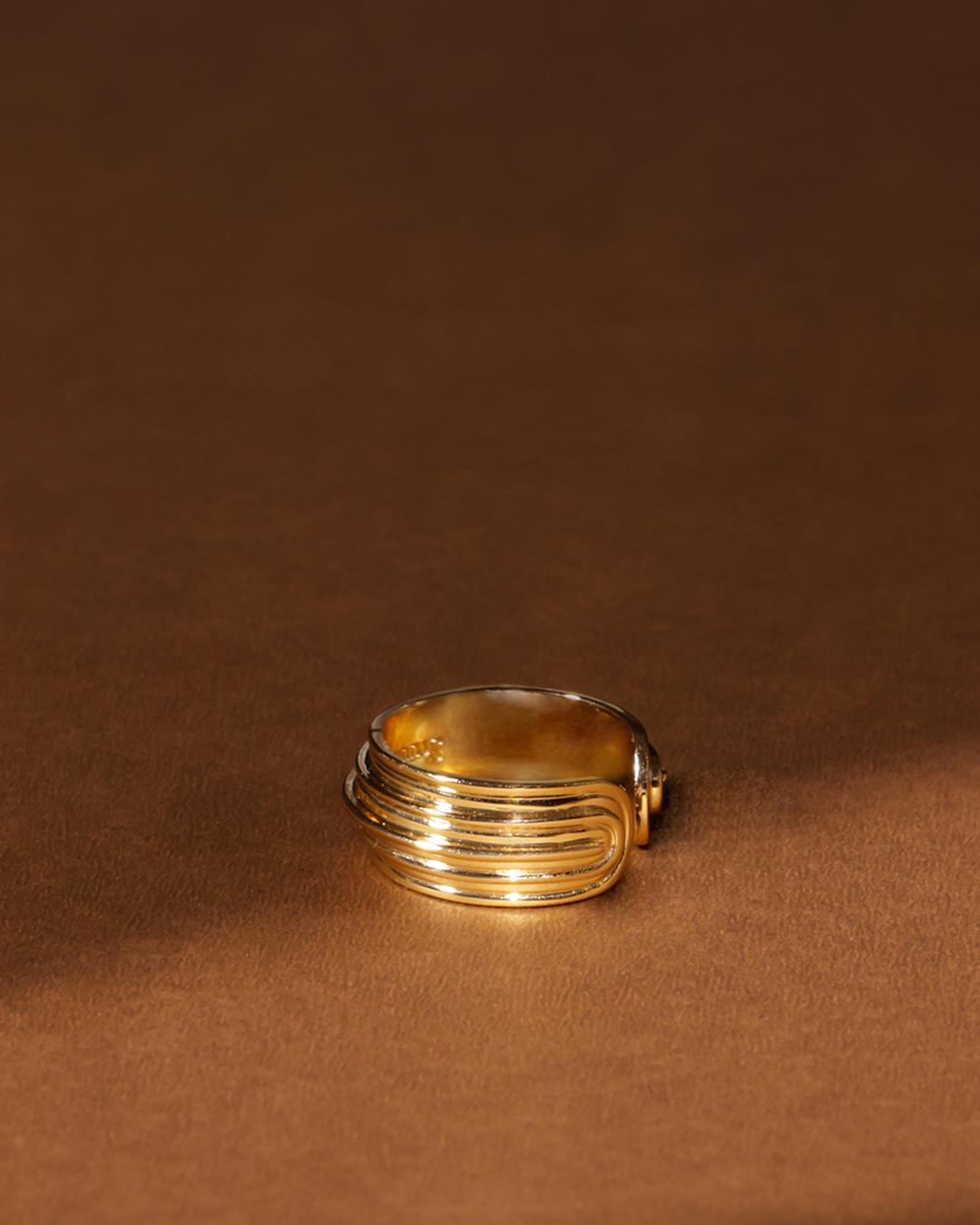 Oblong ring